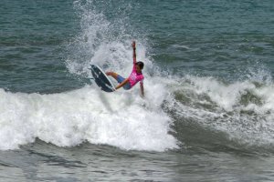 Keseruan Hari Pertama Rip Curl GromSearch 2022