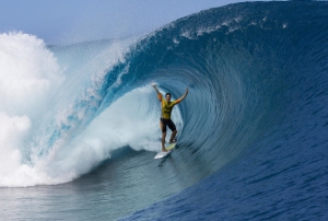 GABRIEL MEDINA menang di Teahupoo