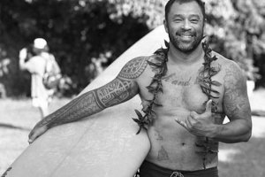 SUNNY GARCIA DALAM KEADAAN KRITIS, DIDUGA IA MELAKUKAN BUNUH DIRI