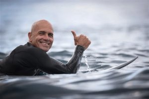 Kelly Slater Mendapatkan Wild Card untuk Championship Tour WSL 2024