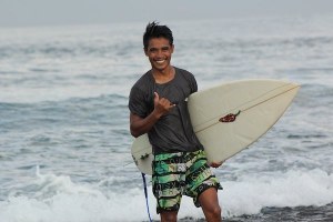 TEMUI NASAR SANG PHOTOGRAFER SURF ASAL LAKEY PEAK