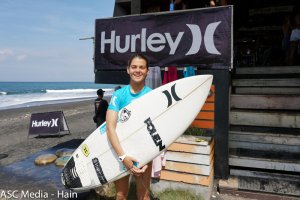 SURFER PORTUGAL CAROL HENRIQUE MEMENANGKAN WILDCARD UNTUK KOMPETISI CORONA BALI PROTECTED