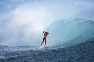 DEBARAN FIJI PRO MENGINJAK BABAK QUARTERFINAL