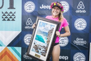 STEPHANIE GILMORE MENANG DI KOMPETISI MAUI WOMEN&#039;S PRO