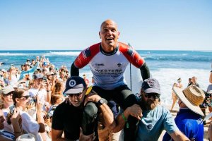 Kelly Slater Mengumumkan Keputusannya Untuk Berhenti Berkompetisi