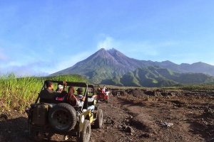 LETUSAN FREATIK GUNUNG MERAPI MALAH MENAIKKAN JUMLAH PENGUNJUNG YANG PENASARAN