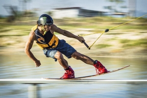 RIP CURL MENJADI TUAN RUMAH DI KOMPETISI KING OF BENOA DI BALI WAKE PARK