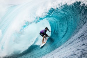 EPIK TEAHUPOO CIPTAKAN SALAH SATU HARI PALING MENARIK YANG PERNAH ADA DI ACARA WSL