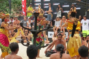 Video pembukaan RIP CURL CUP PADANG PADANG