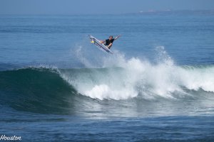 SURFER TERBAIK DUNIA HAVING FUN DI KERAMAS HARI INI