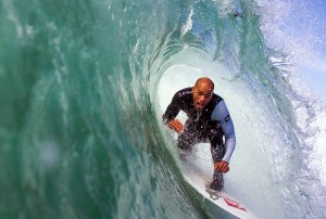 ADA APA DENGAN KELLY SLATER ?