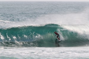 SWELL MANTAP DI HARI PERTAMA KOMPETISI Hello Pacitan Pro QS1,000