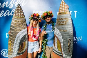 Molly Picklum dan Filipe Toledo Memenangkan Hurley Pro Sunset Beach