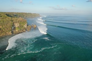 Rip Curl Cup Padang Padang KE-20 Adirkan Event Putri Pertama