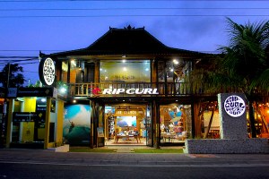 GERAI TERBARU RIP CURL HADIR DI CANGGU