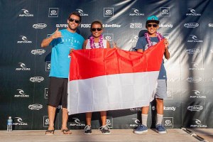 RIO WAIDA DAN CINTA HANSEL BERHASIL MASUK KE BABAK QUARTERFINAL DI RIP CURL GROM SEARCH FINAL INTERNATIONAL