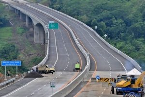 TOL BOCIMI RESMI DIBUKA. SEKARANG KE CIMAJA DARI JAKARTA JADI LEBIH MUDAH DAN CEPAT