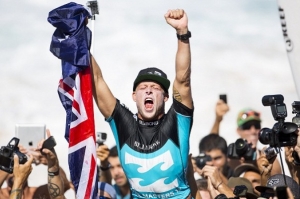 Mick Fanning adalah juara ASP World Tour 2013