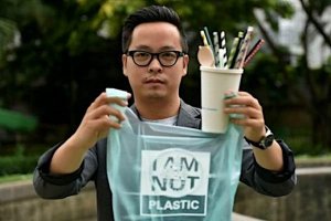 Ahli Biologi Indonesia membuat singkong menjadi kantong pengganti plastik