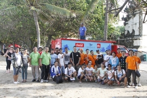 BALI : BEACH CLEAN UP