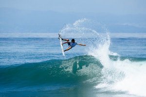 FILIPE TOLEDO TAMPAK SANGAT SIAP UNTUK MERAIH KEMENANGAN CORONA BALI PROTECTED