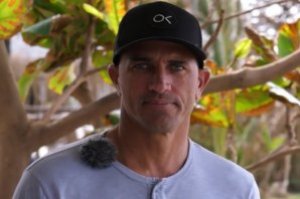 KELLY SLATER INSPIRASI SELURUH ANAK MUDA, SUKSES TANPA DRUGS DAN ALKOHOL