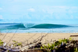 Pantai Lhoknga, Surga Tempat Surfing Bagus Di Aceh