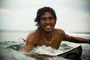 ONEY ANWAR SIAP BERTARUNG DI QS 10.000 EDP BILLABONG PRO CASCAIS