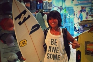 Surfer wanita fenomenal dari Indonesia &quot;Bonne Gea&quot;
