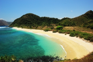 SURFING DI PANTAI MAWI - LOMBOK