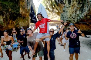Liga Surfing Indonesia 2024 Grand Final Diselenggarakan oleh Kala Surf Camp dan BINTANG Crystal