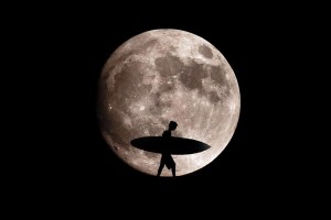 JANGAN LEWATKAN SUPER MOON, BLUE MOON DAN GERHANA BULAN DI MALAM YANG SAMA!