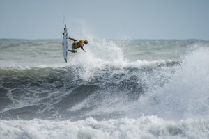 PROSES KUALIFIKASI SURFER UNTUK OLIMPIADE