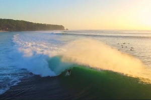 THE STORY OF PADANG PADANG DURING THE BIG SWELL