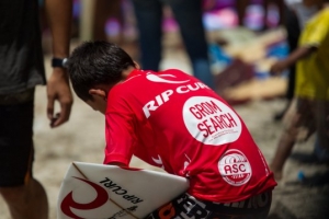 Ketut Agus dan Suma Longbottom klaim kemenangan di Rip Curl grom Search Lombok