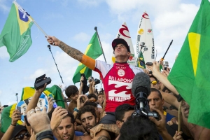 &quot;GABRIEL MEDINA&quot; SURFER BRAZIL JUARA BARU ASP WORLD CHAMPION