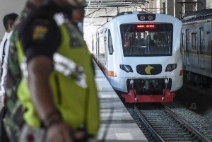 MAHALKAH HARGA TIKET KERETA BANDARA DIBANDROL 100 RIBU RUPIAH?