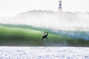 APAKAH SURFING BERBAHAYA?