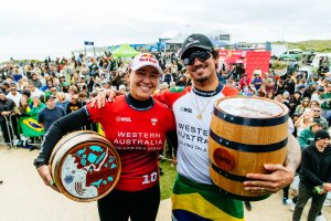 Gabriel Medina dan Carissa Moore Memenangkan Margaret River Pro